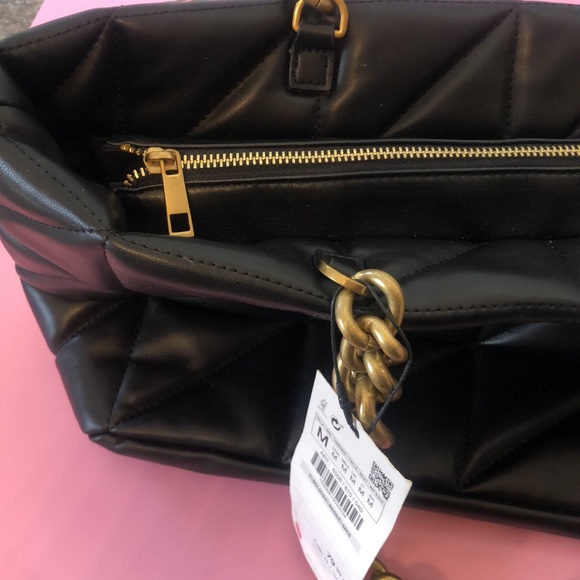 New Zara Black Quilted Zippered Tote - Picture 5 of 6